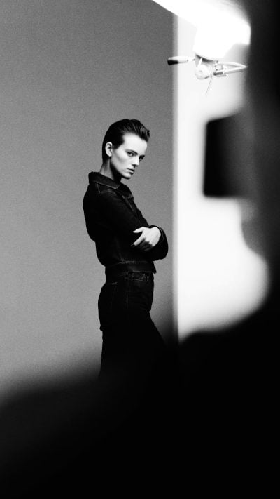 3x1_video_16_b-w_v1.00_00_32_10.still011