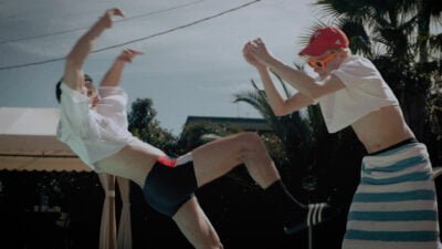 komono_v2_16x9_final.00_00_17_14.still016